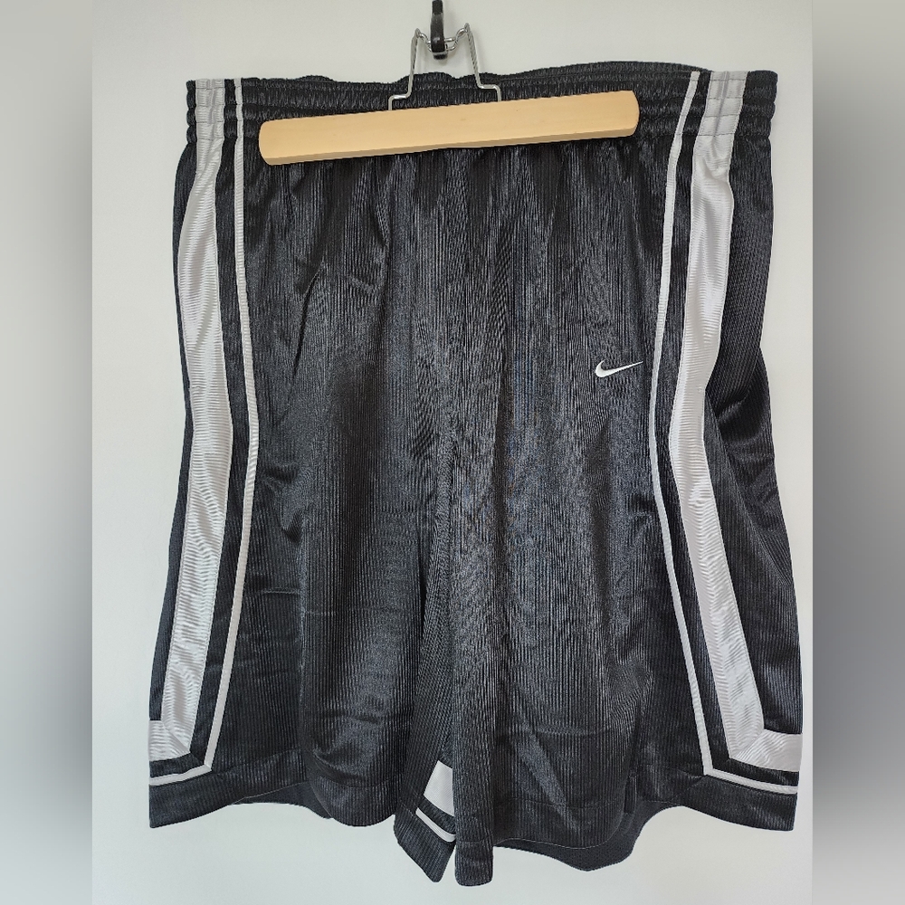 Vintage Nike Dazzle Black and White Striped Basketball Shorts, NWOT, XL